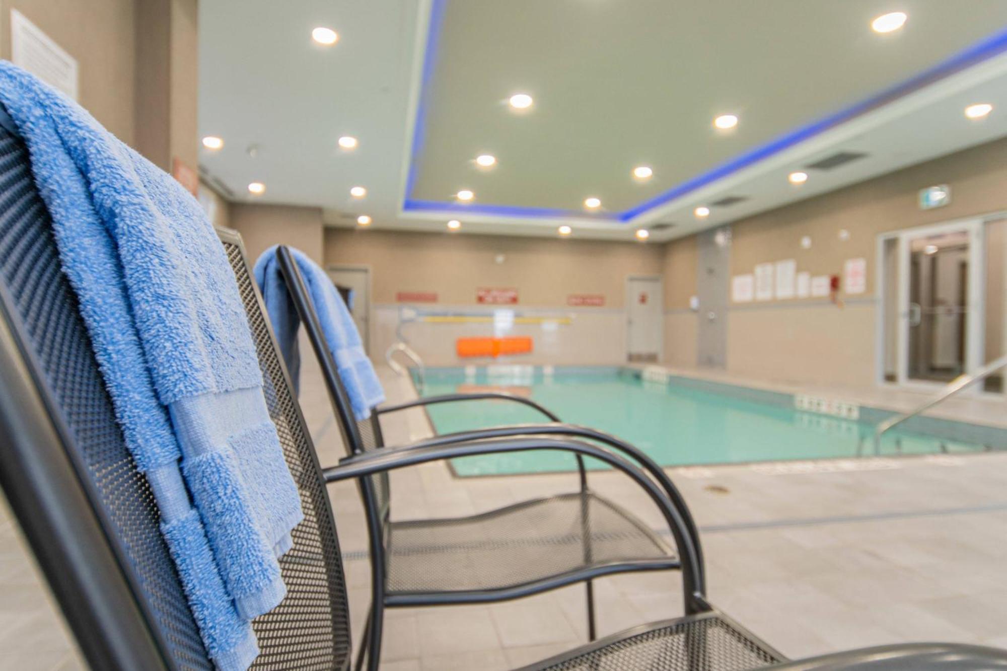 Towneplace Suites By Marriott Brantford And Conference Centre Bagian luar foto